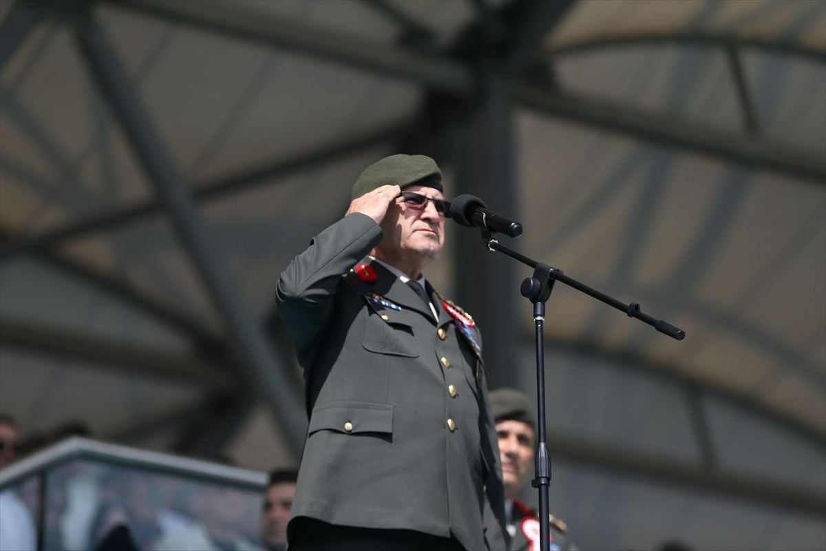 Astsubaylardan Sancak Devir Teslim Töreni